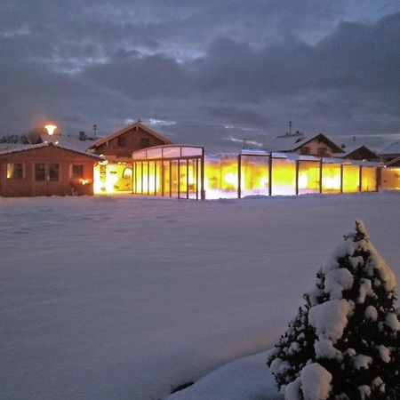 Alluring Holiday Home In Ubersee With Whirlpool ภายนอก รูปภาพ