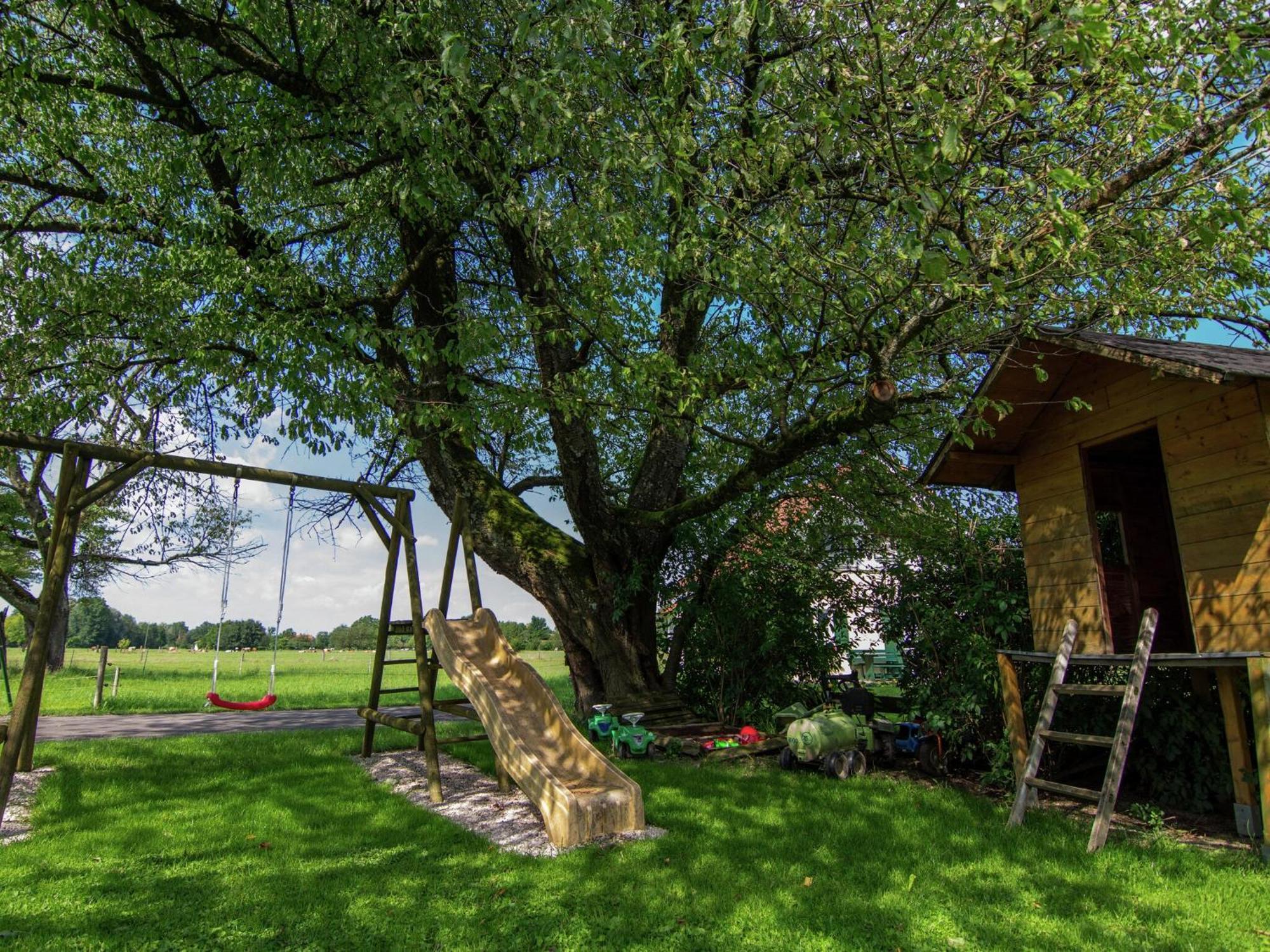 Alluring Holiday Home In Ubersee With Whirlpool ภายนอก รูปภาพ