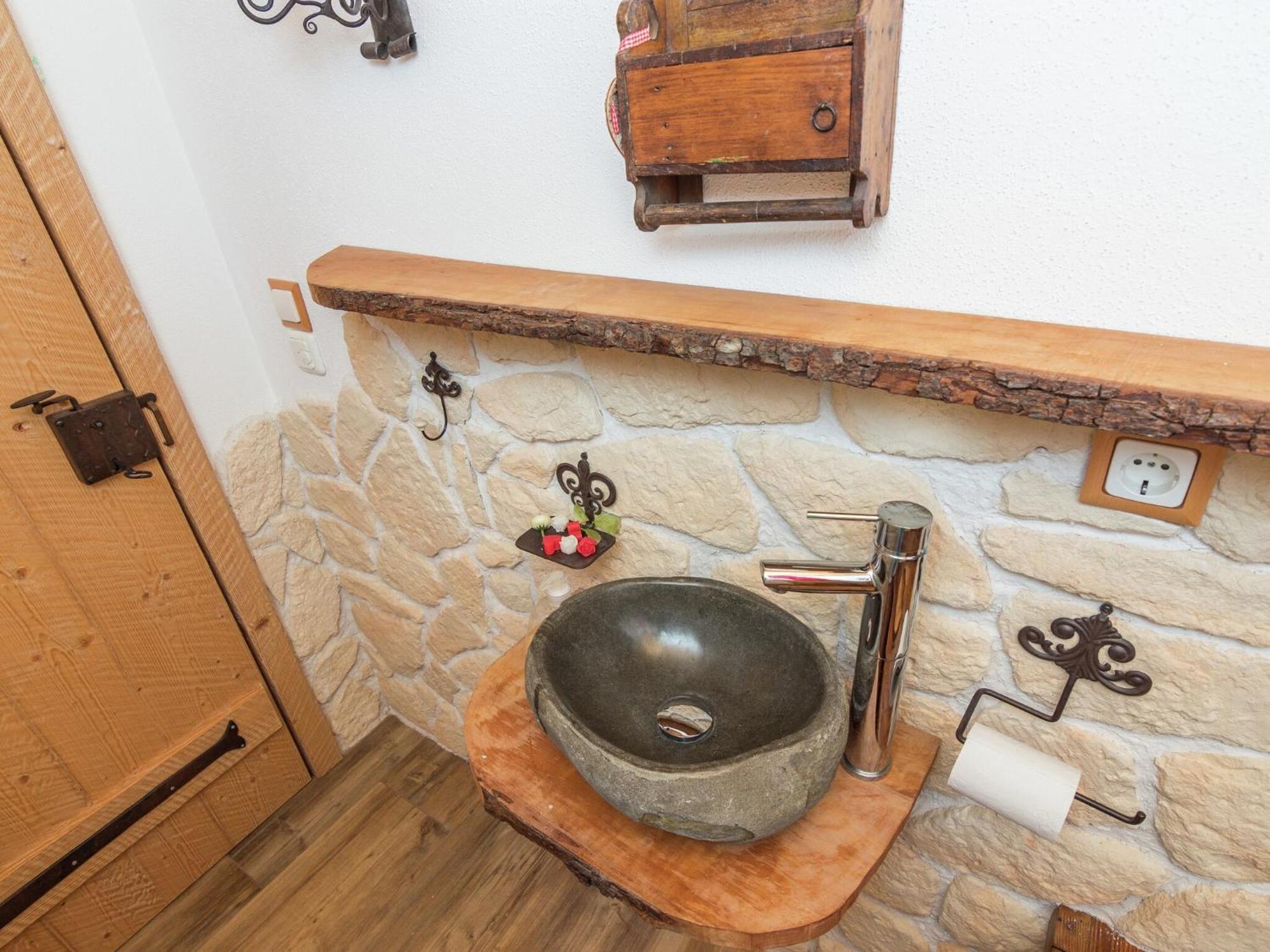 Alluring Holiday Home In Ubersee With Whirlpool ภายนอก รูปภาพ
