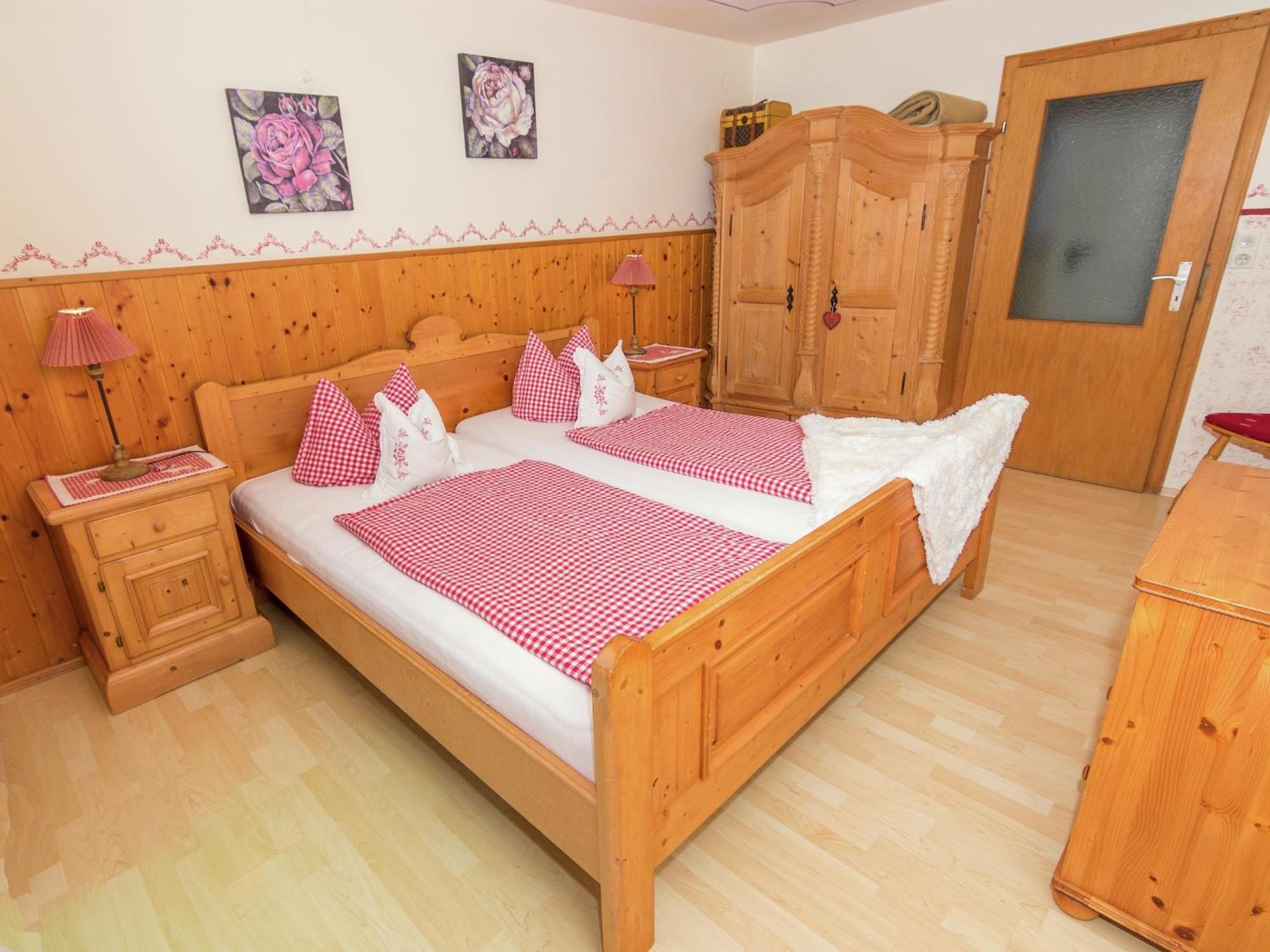 Alluring Holiday Home In Ubersee With Whirlpool ภายนอก รูปภาพ