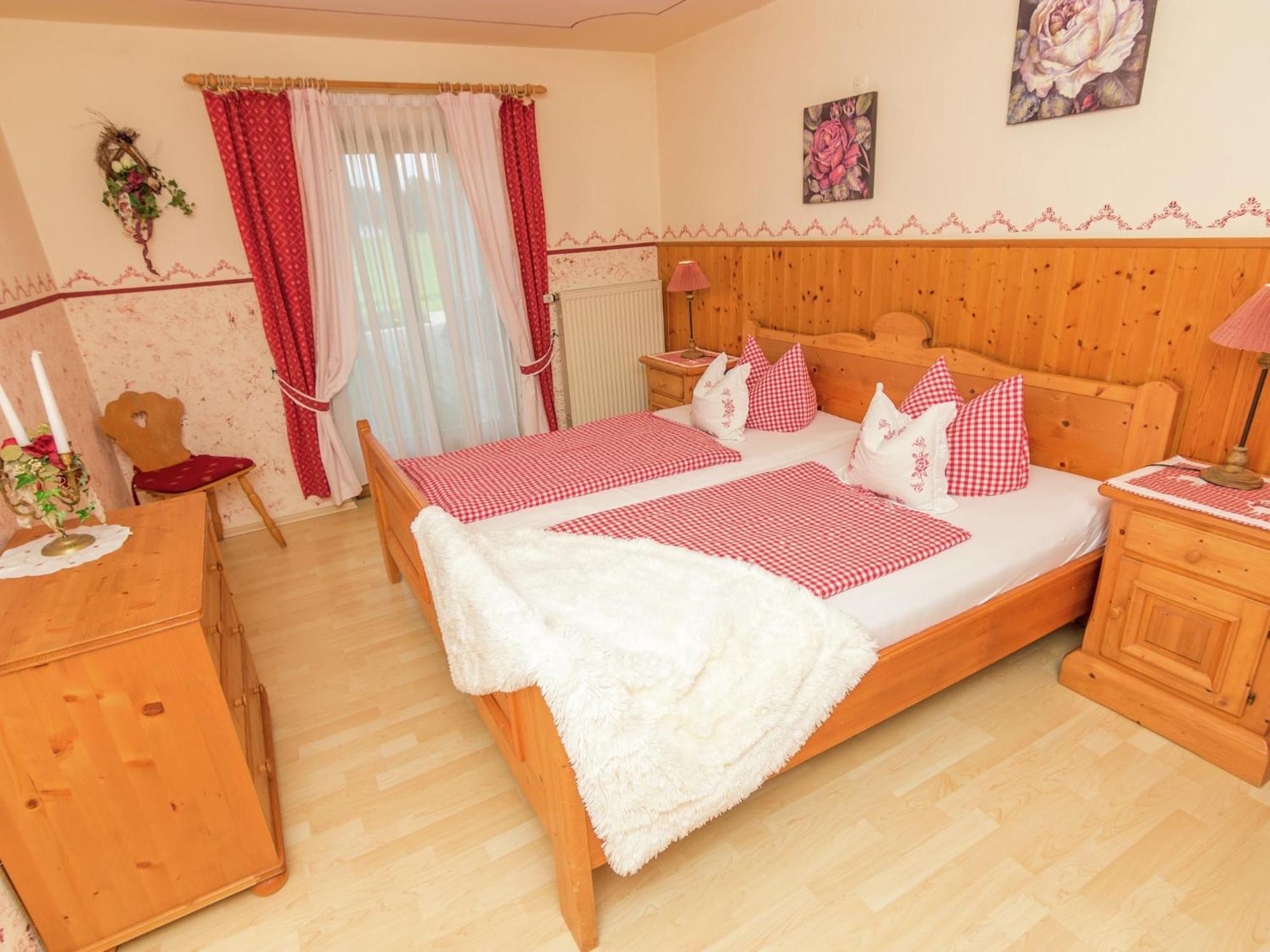 Alluring Holiday Home In Ubersee With Whirlpool ภายนอก รูปภาพ