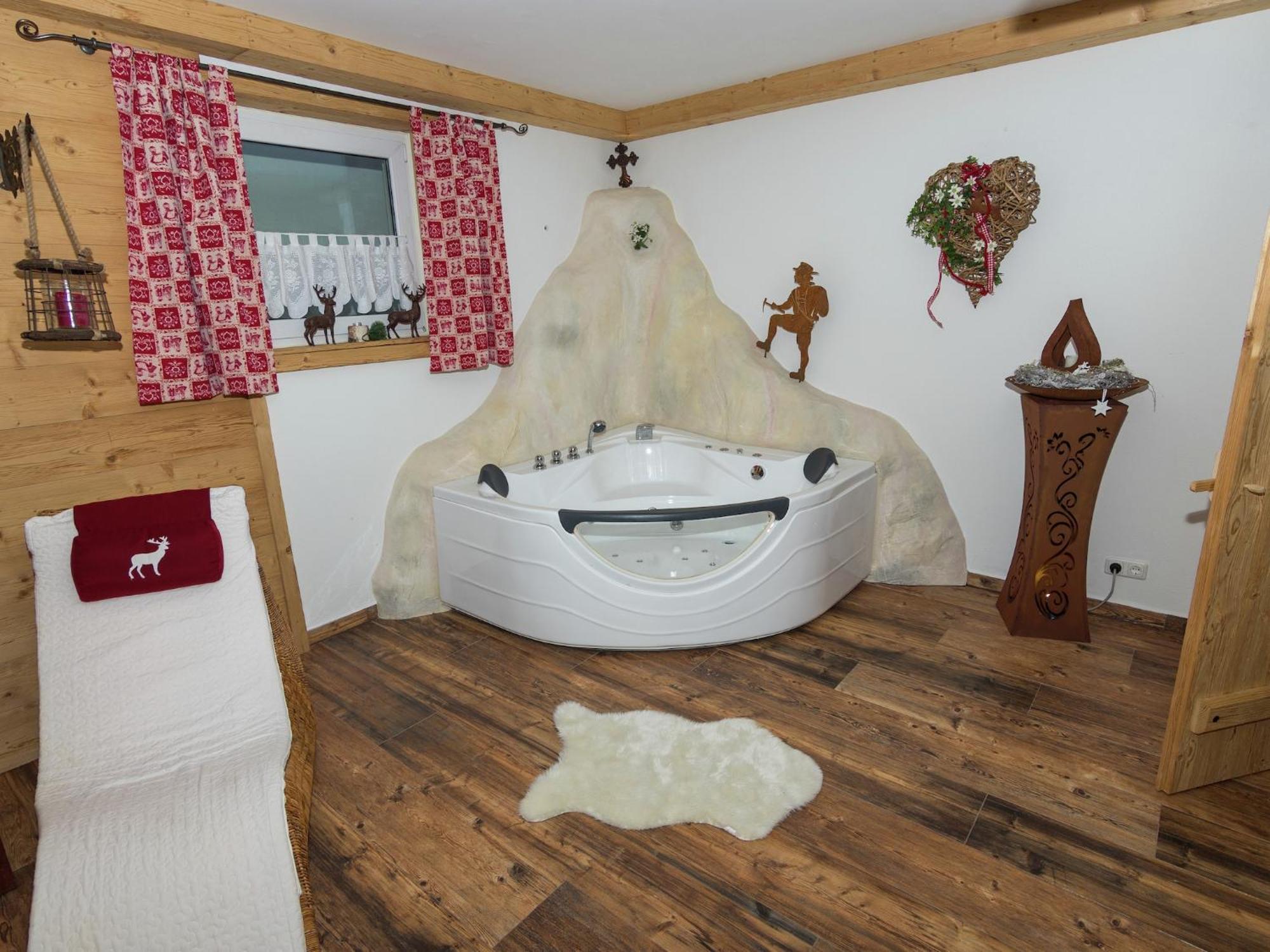 Alluring Holiday Home In Ubersee With Whirlpool ภายนอก รูปภาพ